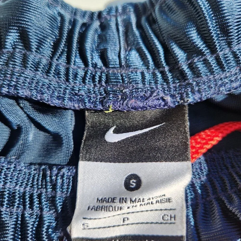 Vintage Nike 2000s Nike Hoops Basketball Shorts Men's size S Waist is 11